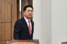김기현, 尹 신호 받았다는 인요한에 경고… 당 문제에 대통령 언급은 부적절