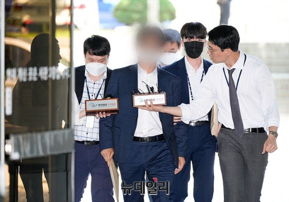 불법 정치자금 수수 혐의 송영길 대표, 두 번째 보석 석방…불구속 상태로 재판