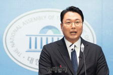 [포토] 국민의힘 탈당·개혁신당 합류 선언하는 천하람 순천갑 당협위원장