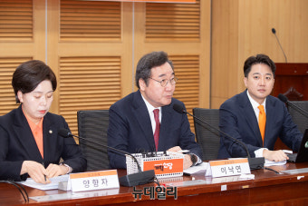 위성정당은 속임수라던 개혁신당…'비례 용지 윗번호'가 목표였나