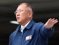 현대차 네바퀴 자동차 회사로만 남을 셈인가 [취재수첩]