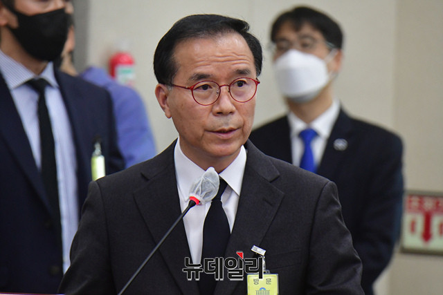 이태원 참사 당시 서울 치안 최고 책임자 김광호 전 서울경찰청장, 부실 대응 혐의 무죄판결, 재판 후 청사 빠져나가 예견하기 어려웠을 것