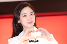 [포토] 이청아, 청아한 하트