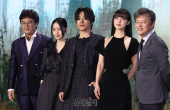 [포토] 넷플릭스 시리즈 '기생수'로 돌아온 연상호 감독...4월 5일 공개