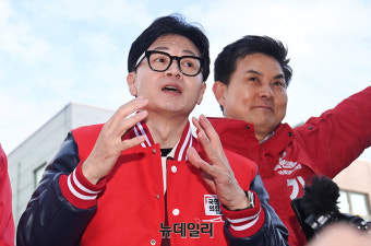 [포토] 한동훈 위원장, 양산남부시장서 지지호소