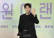 [포토] 최우식 원더랜드 주연 맡았어요