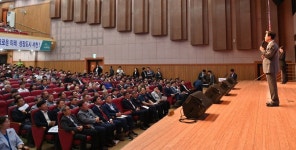 김태흠 지사 “서천특화시장 본 건물 내년 추석 전 완공”