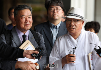 '김건희 명품백 고발' 백은종 검찰 출석 … 