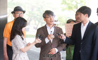 '김여사 명품백' 최재영, 檢 2차 출석 … 