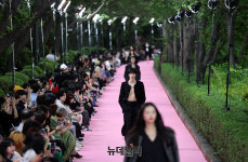 [포토] 서울패션로드, 한현민 디자이너 뮌 런웨이