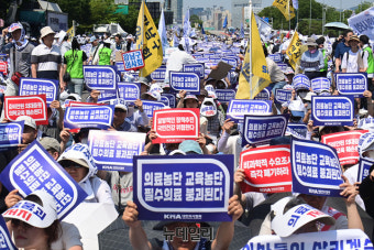 27일부터 전체의사 '무기한 휴진' 엄포 … 환자는 '부글부글'