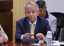 [포토] 가짜뉴스백서 출판기념회 참석한 이철영 자언련 공동대표