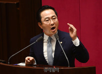 [포토] 본회의서 발언하는 박성준 의원