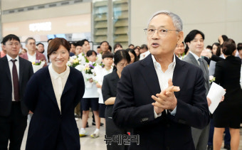 [포토] 파리올림픽 선수단 맞이하는 유인촌 장관·장미란 차관
