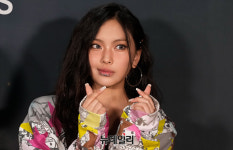 [포토] 뉴진스 혜인 손가락 하트
