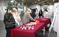 서울여대 ESG추진단, 업사이클링 전시 열어 … 판매수익금은 X-마스 기부금으로 활용