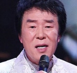 "가요계 ★이 졌다" 태진아, '동반자' 송대관 별세에 큰 충격 … 현숙·김흥국 등 애도 행렬