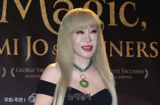 [영상] 프랑스 문화예술훈장 코망되르 공개하는 소프라노 조수미