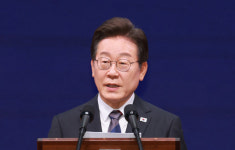 이재명 대통령 12·3 사태, 국회 유리창 깨졌어도 국민 의지는 꺾이지 않아