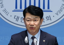 15억이 서민아파트라고? … 이상경 이어 복기왕도 국민 염장 질렀다