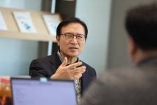 임태희 경기교육감 영어 듣기평가 위해 스피커 교체? 말이 안된다 폐지 강조