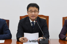 개헌 추진 속도 내는 민주당 … 국힘 