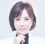 노래하는 치과의사 이지, 진료실 벗어나 무대로 … 세미 트롯 우리 오빠야로 새 도전