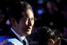 정청래 상승세 속 친청 총반격 … 김민석 향해 