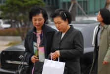 박미석 또 표절,거취표명…김윤옥여사 친분 이춘호,사퇴압력