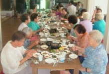 은행나무처럼 넉넉한 ‘식당주인의 정’