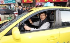 김문수 지사, 계획도시 성남을 택시로 누비다!