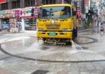 수원역 깨끗한 테마거리로 오세요.