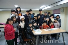 [제주]낮에는 전경대원 밤에는 선생님