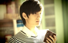 아이유 연하남 민우, 그룹 보이프렌드로 여심 울린다