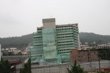 LH, 인천 상아아파트 폭파 해체…신공 발파기법 사용