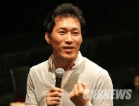 [포토] 배우 조정근 ″대본 받고 시 같다고 생각했다″