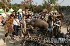 [포토] 슬로우 푸드-신석기 체험…’강동선사문화축제’ 열려