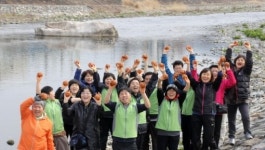 [대구경북]지구시민운동연합, 신천 EM흙공 던지기