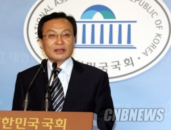 [포토]민주통합당 이해찬 상임고문 당권 도전