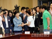 ″박근혜 반값등록금 토론 참석, 정치쇼 아니다″