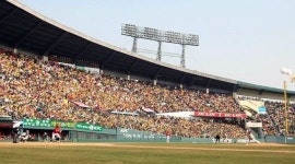 북한 미사일 어쩌라고?~야구가 더 중요하지