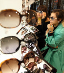 투시안경 없다?! 모르는 소리..일단 돈보내봐