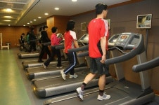 헬스장 무료 강습이 돌연 유료로...계약해지될까?