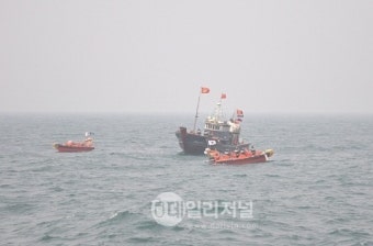 목포해경, EEZ 불법조업 중국어선 2척 나포