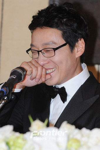 [FT포토] 이휘재 결혼식, '생각만 해도 웃음이'