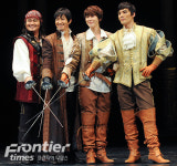 [FT포토] 뮤지컬 삼총사 주역들, 뮤지컬 많은 사랑 부탁드려요