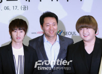 [FT포토] 슈주 만난 오세훈 서울시장, 천군만마 얻은 기분