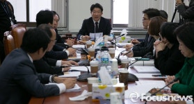 법안심사하는 환경노동위원회