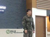 북한 ‘지뢰도발’ 오른쪽 발목 절단 김정원 하사…걸어서 퇴원