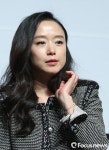 머리카락 넘기는 전도연